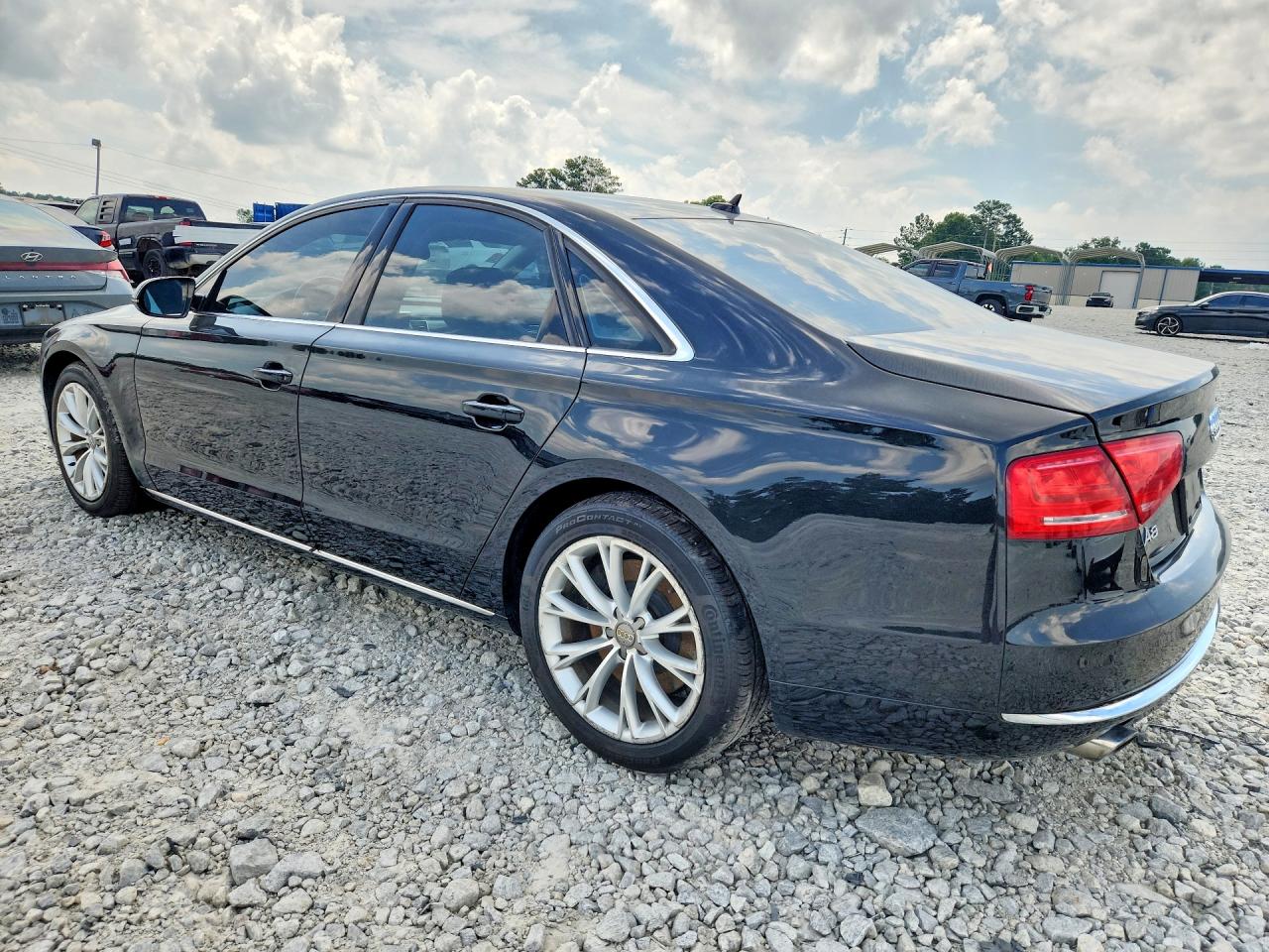 2011 AUDI A8