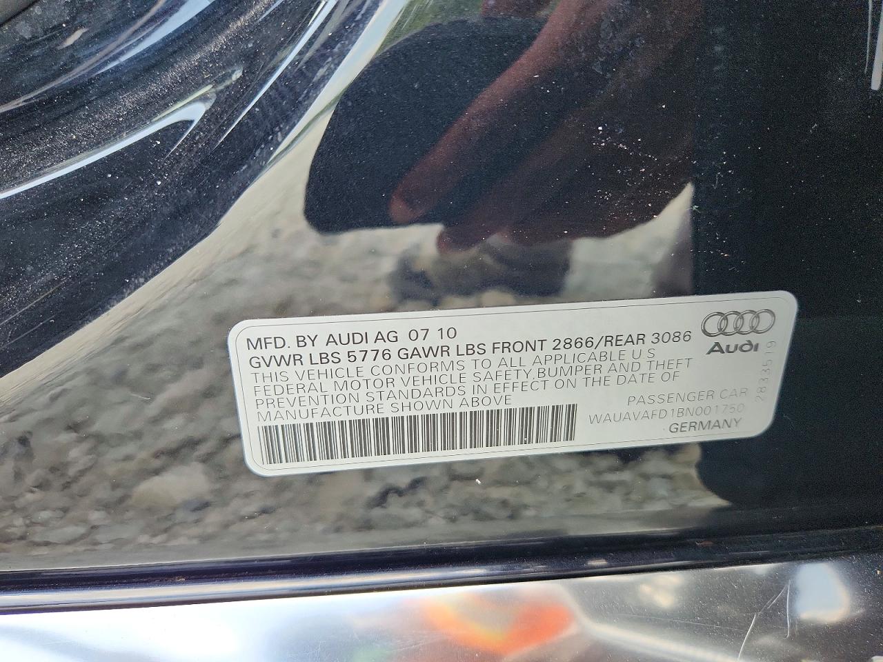 2011 AUDI A8