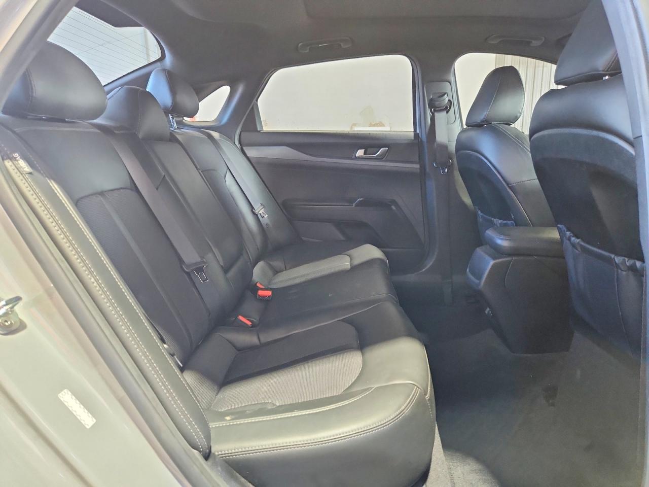 2022 KIA K5