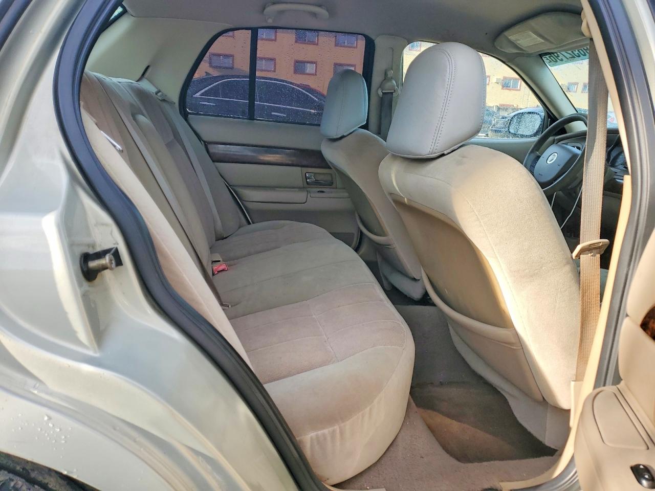 2005 MERCURY GRMARQUIS