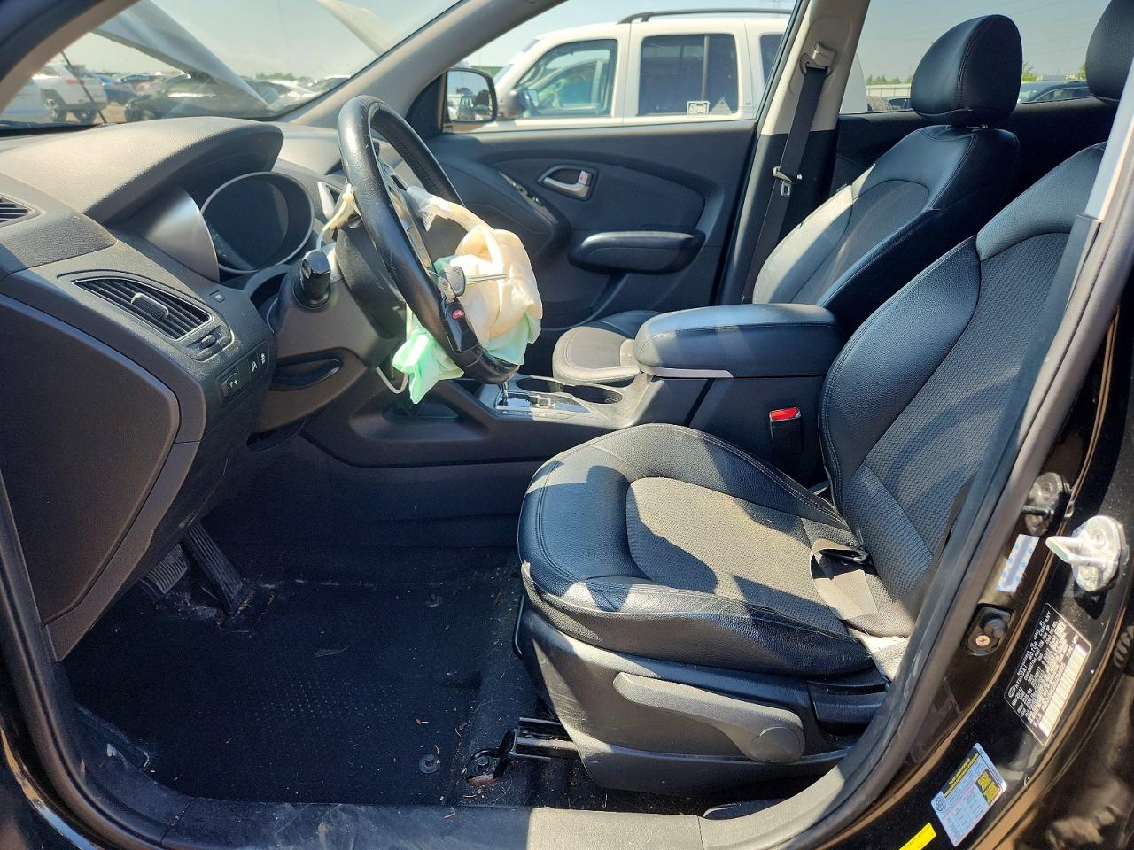 2011 HYUNDAI TUCSON