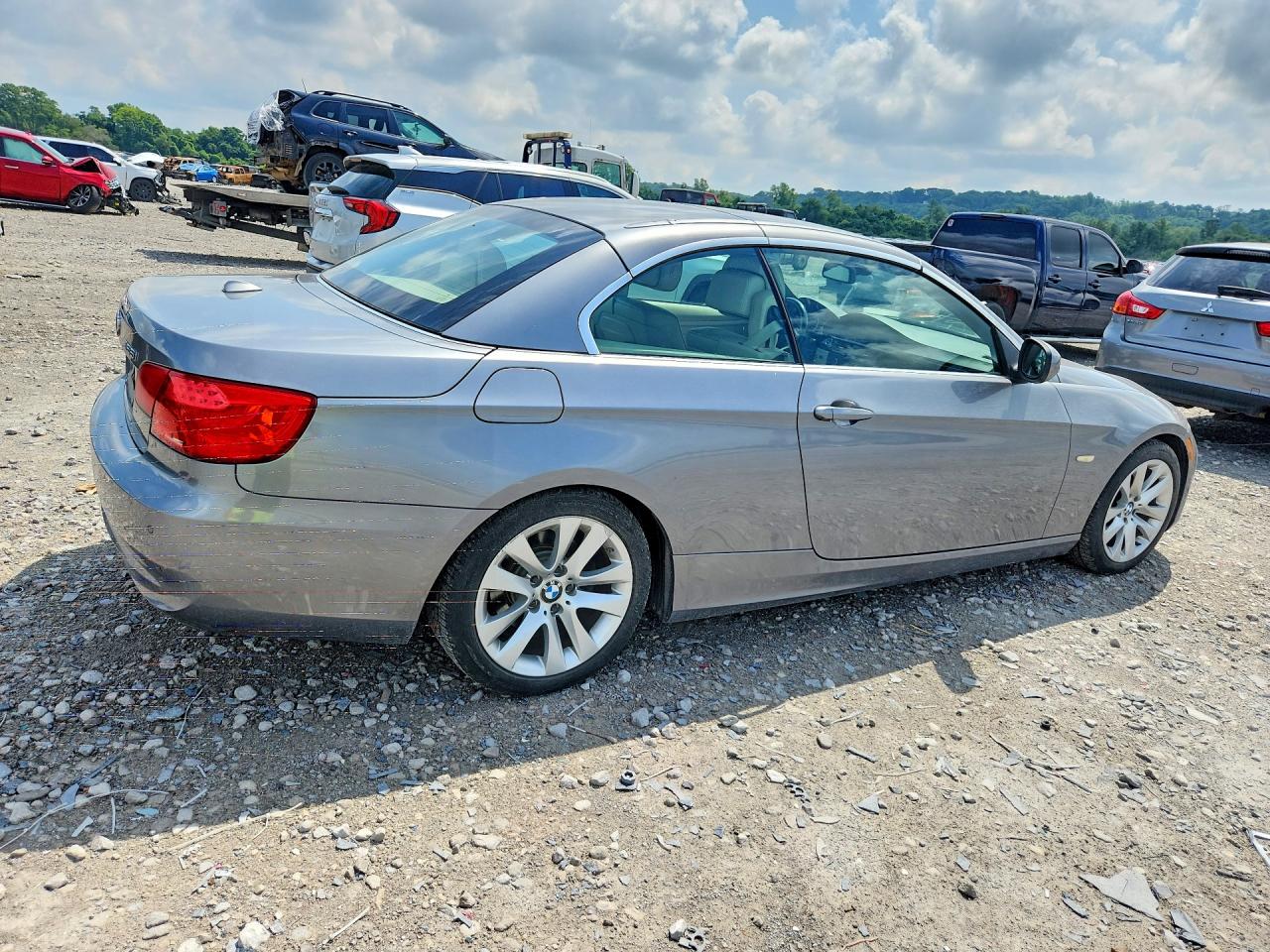 2013 BMW 3 SERIES