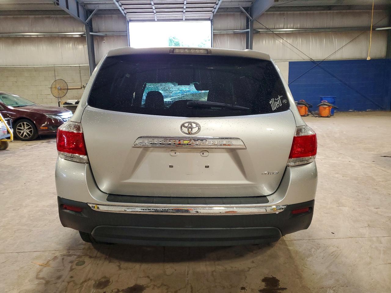 2011 TOYOTA HIGHLANDER