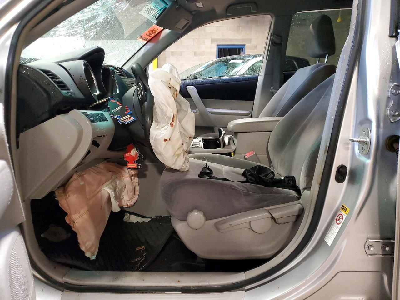 2011 TOYOTA HIGHLANDER