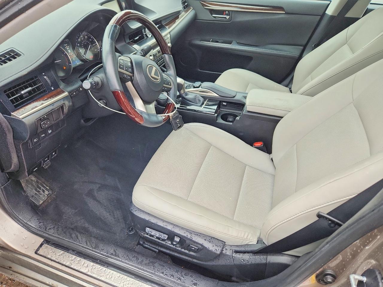 2017 LEXUS ES350
