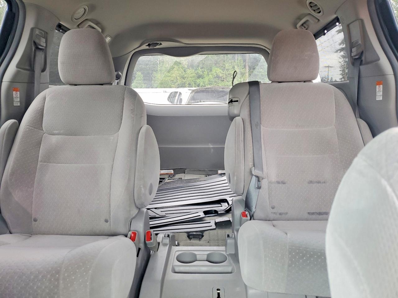 2015 TOYOTA SIENNA