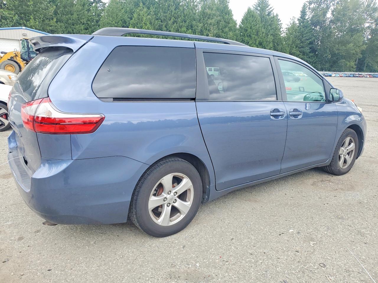 2015 TOYOTA SIENNA