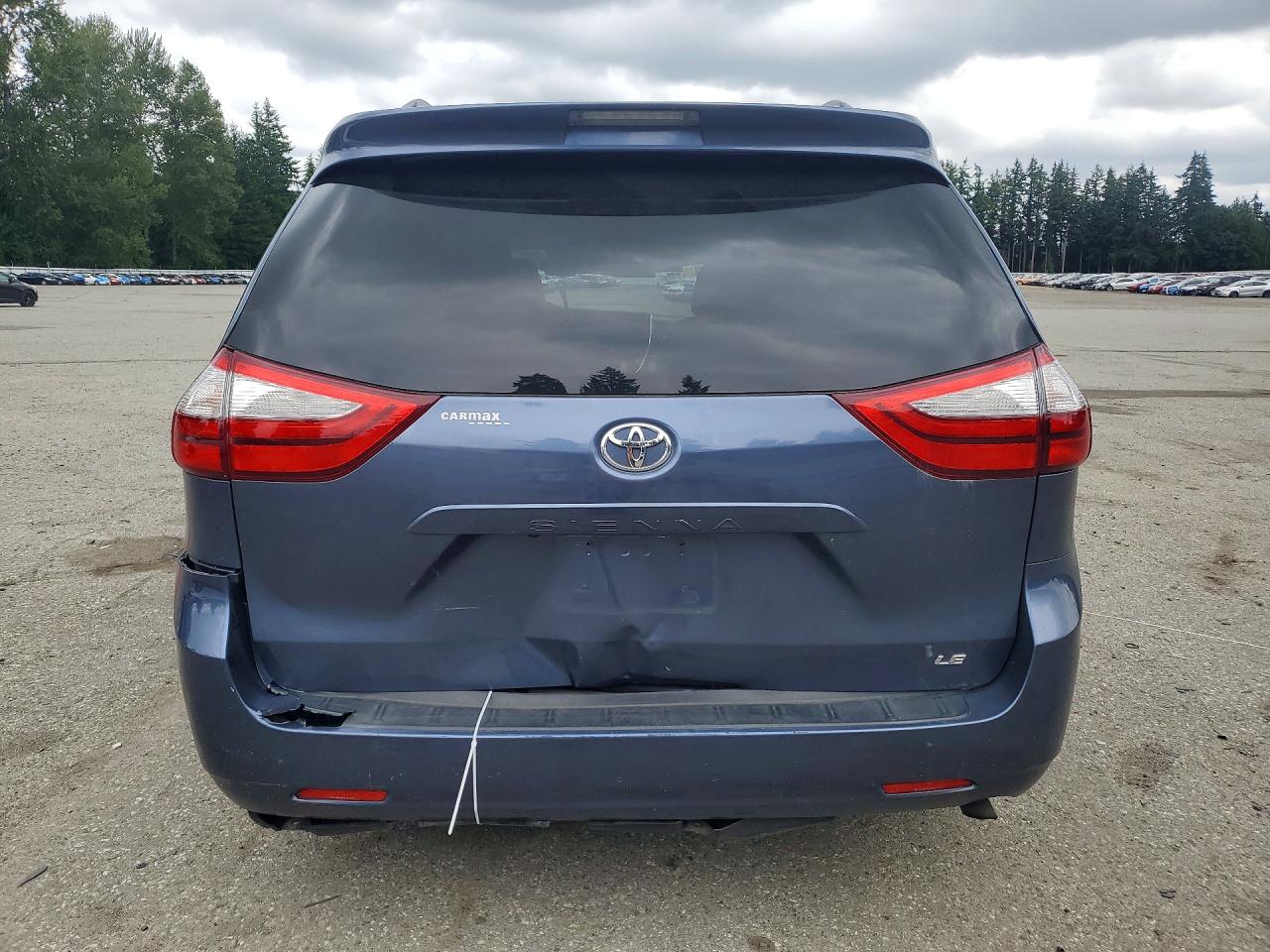 2015 TOYOTA SIENNA