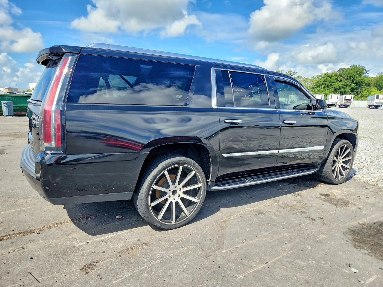 2015 CADILLAC ESCALADE