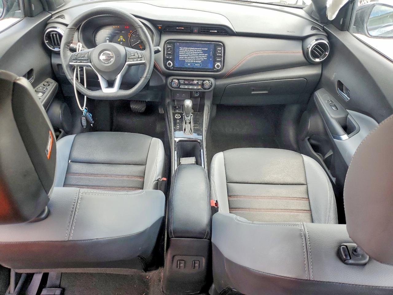2021 NISSAN KICKS