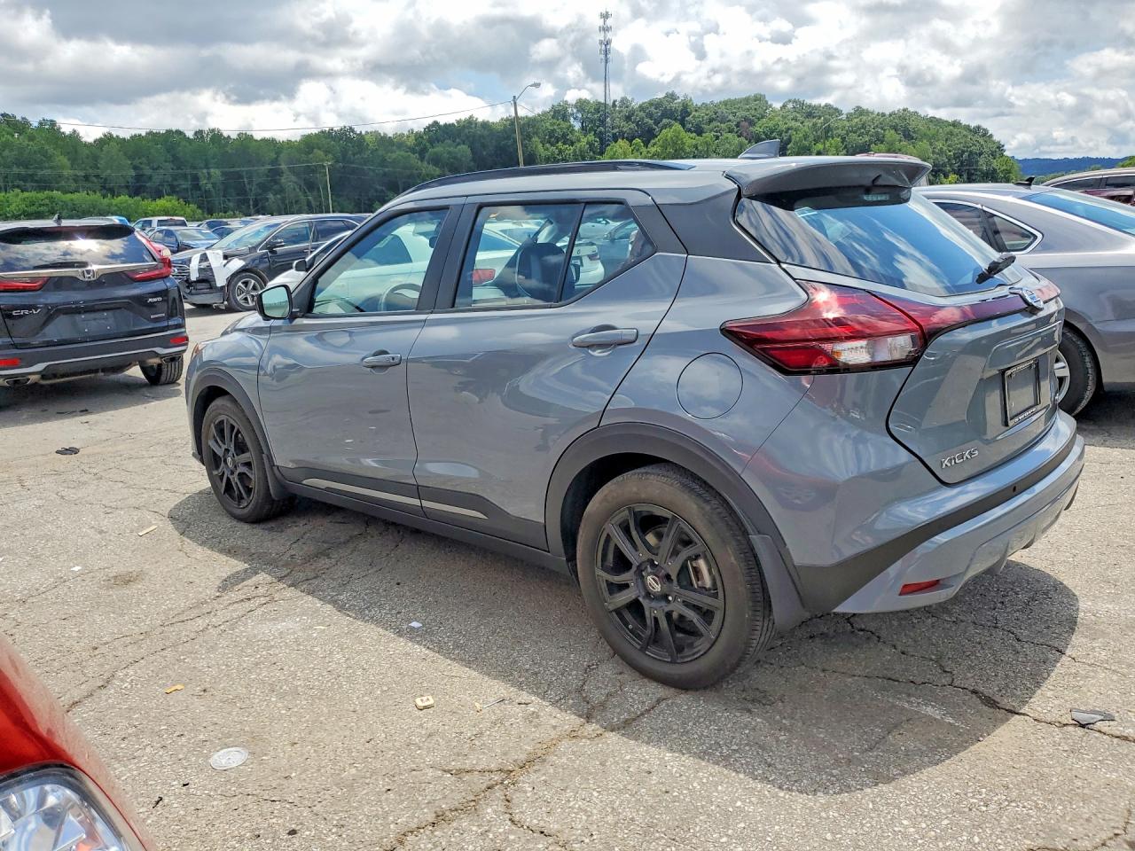 2021 NISSAN KICKS