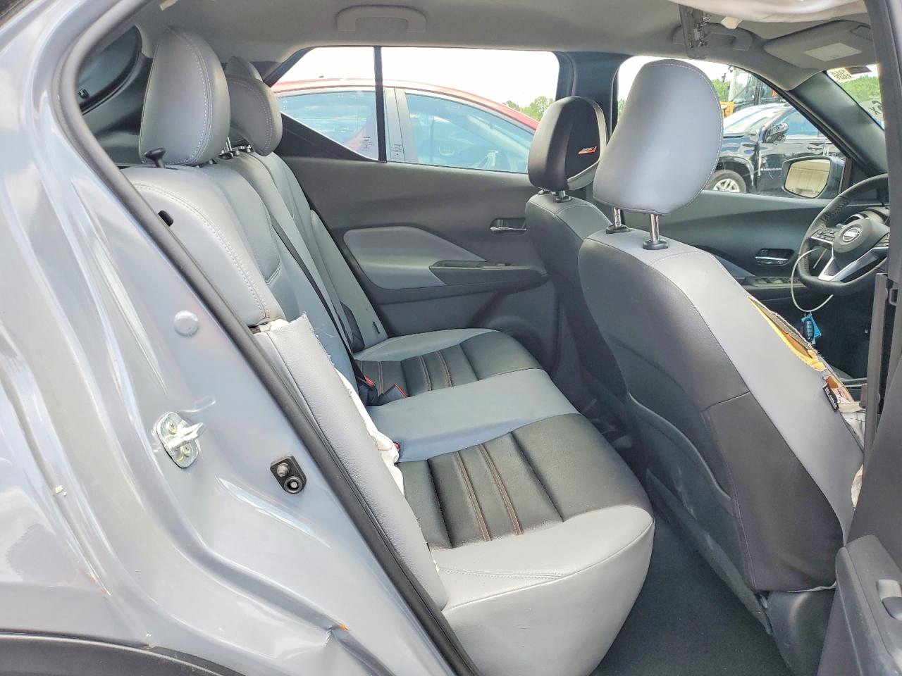 2021 NISSAN KICKS
