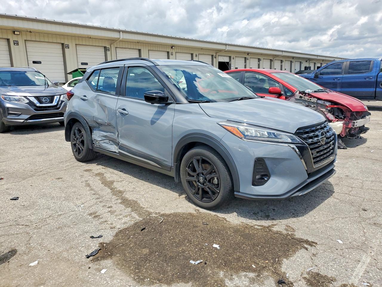 2021 NISSAN KICKS