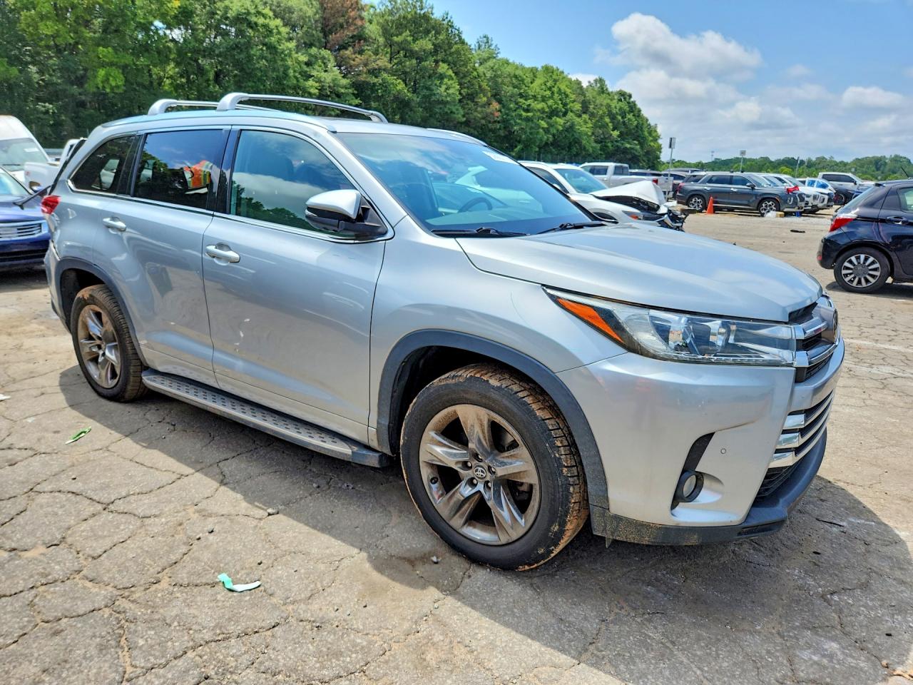 2018 TOYOTA HIGHLANDER