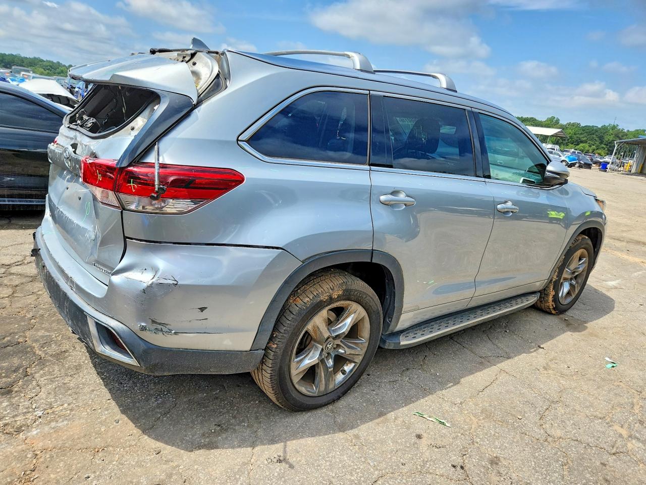 2018 TOYOTA HIGHLANDER