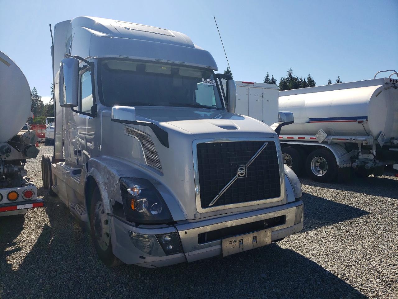 2017 VOLVO VN