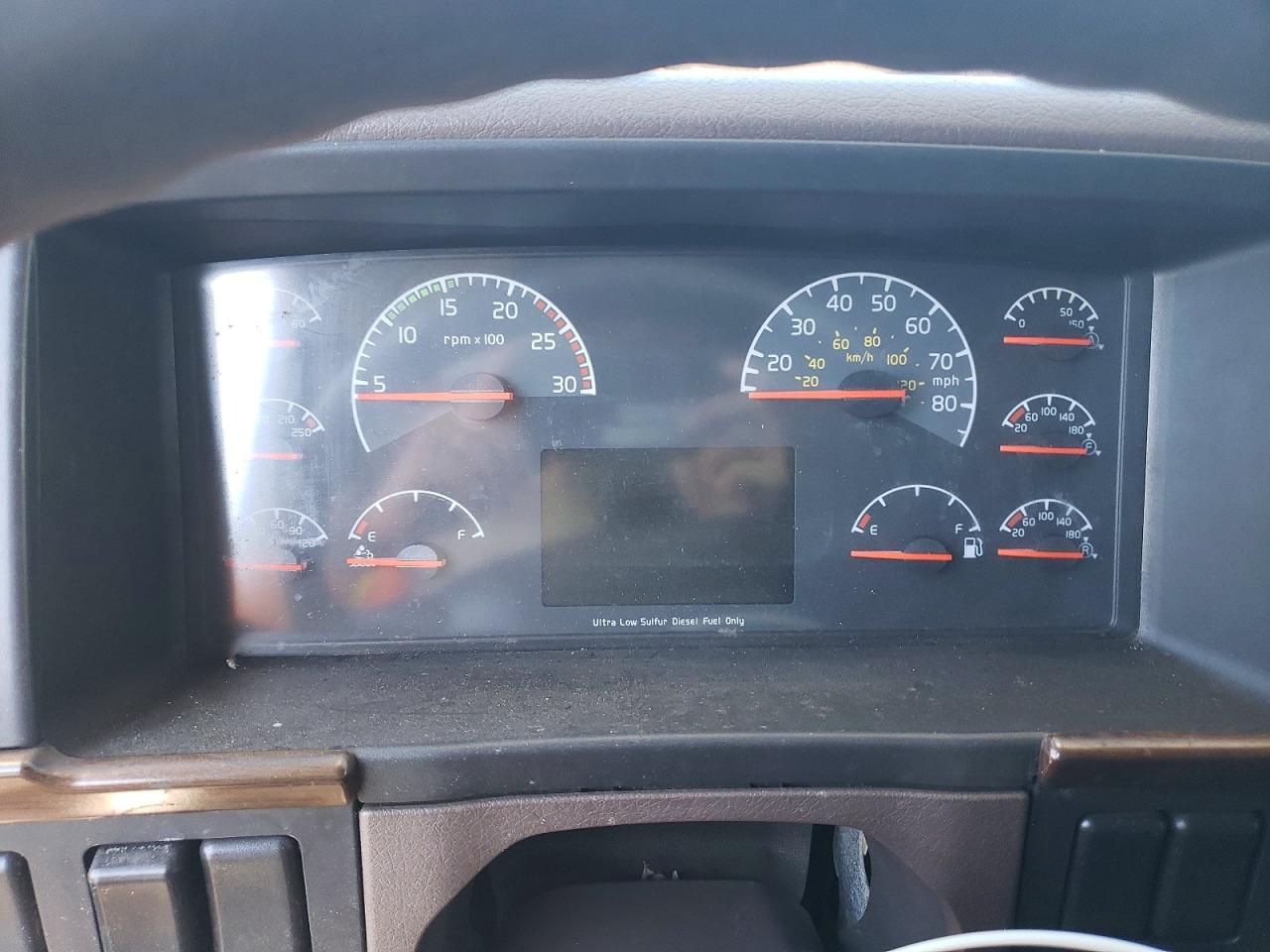 2017 VOLVO VN