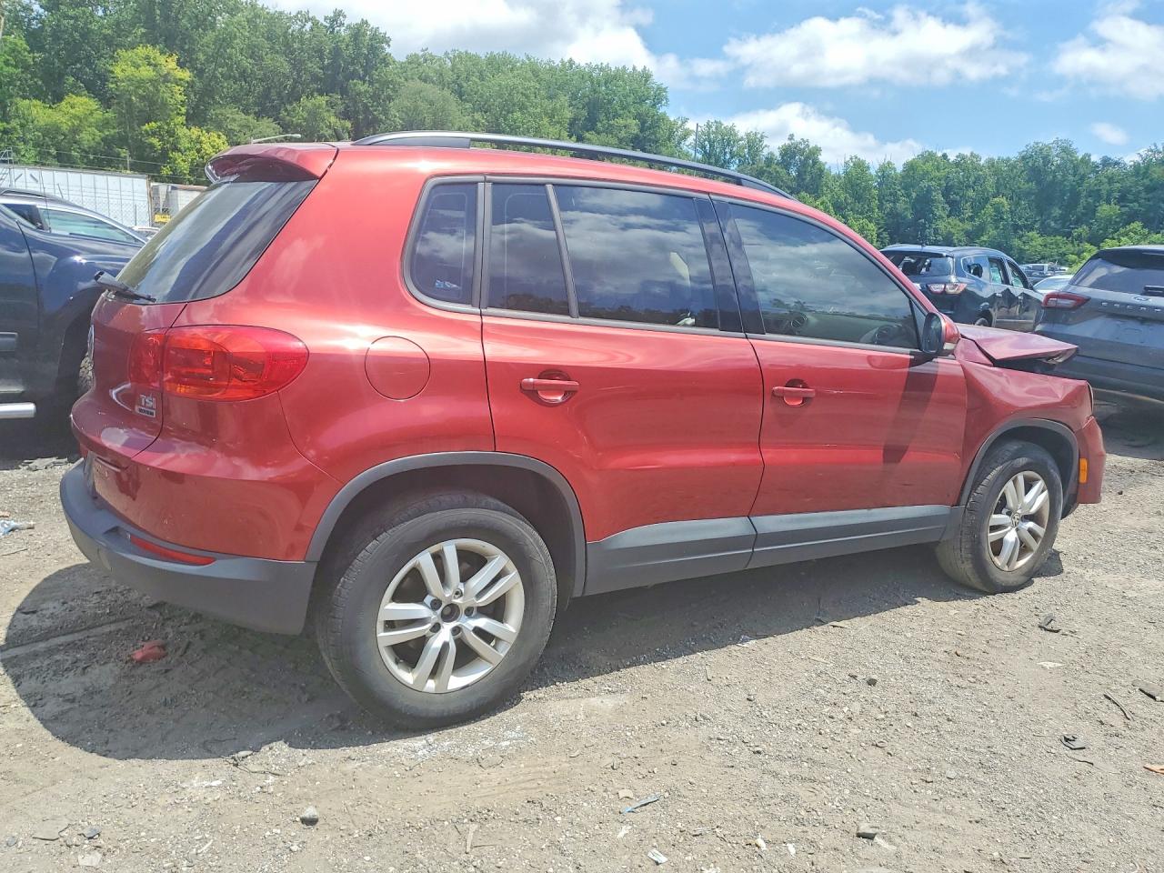 2016 VOLKSWAGEN TIGUAN