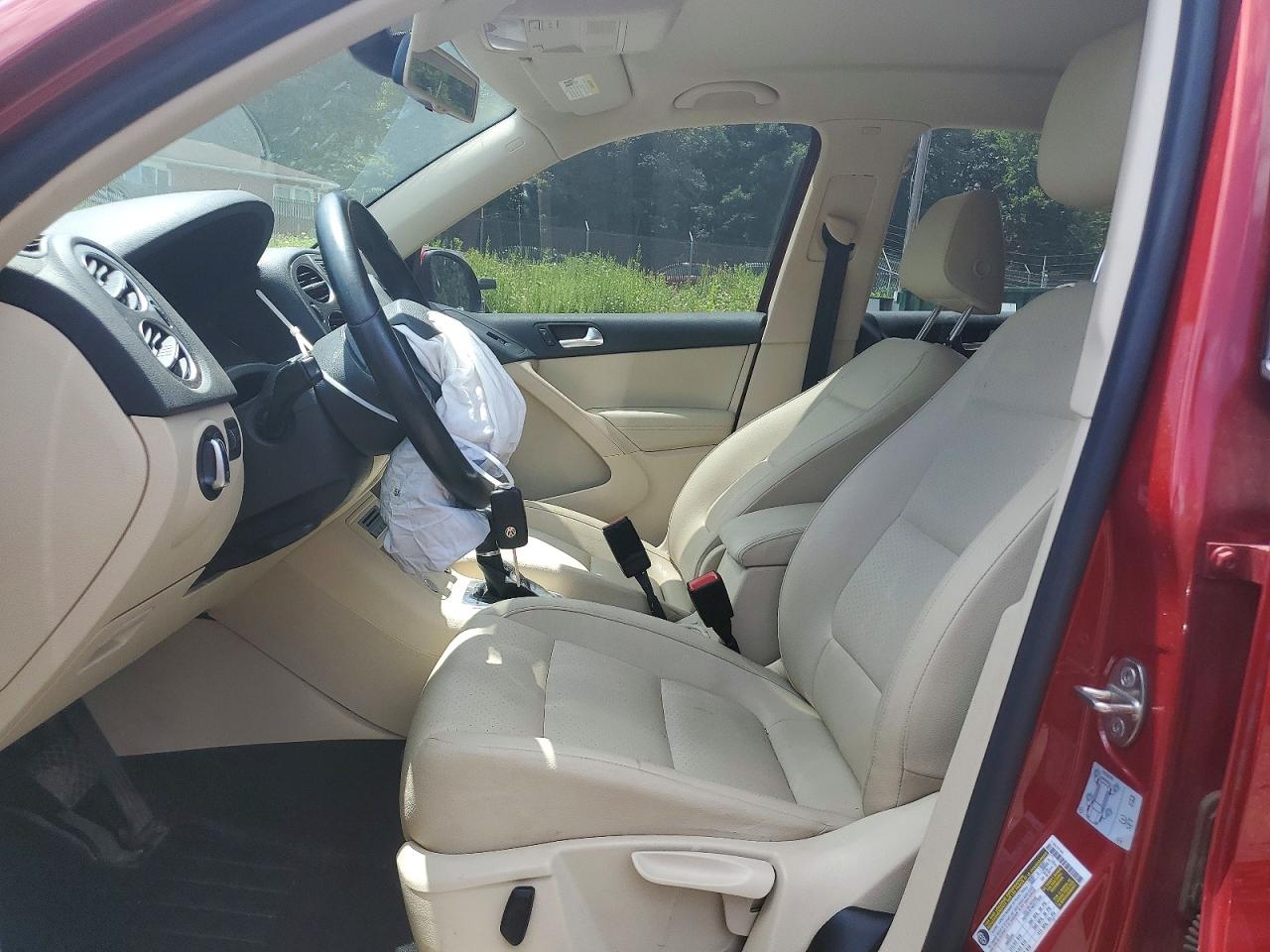 2016 VOLKSWAGEN TIGUAN