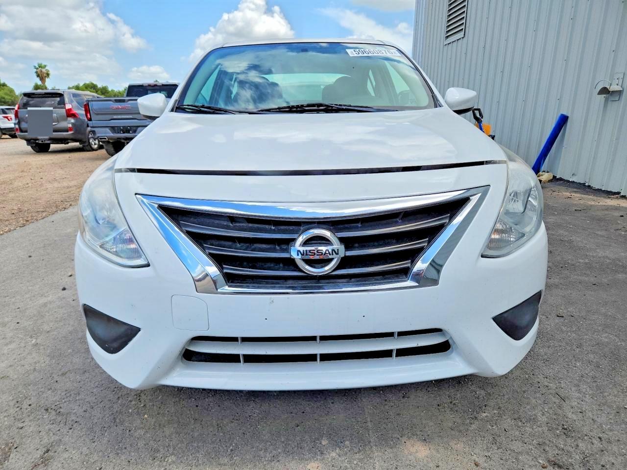 2017 NISSAN VERSA