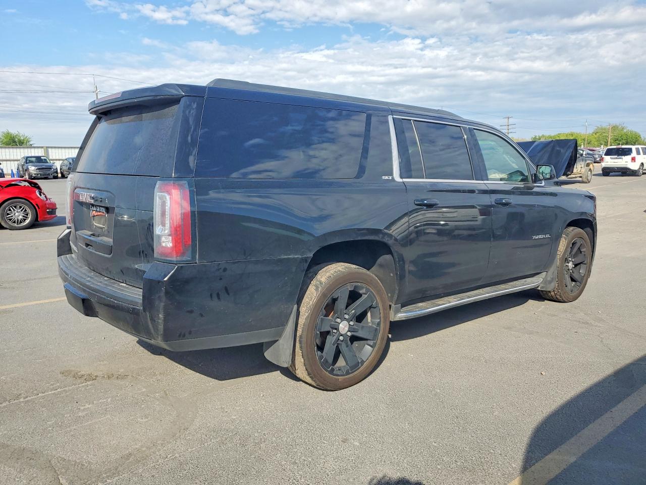 2016 GMC YUKON