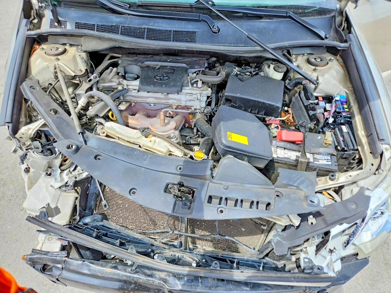 2014 TOYOTA CAMRY