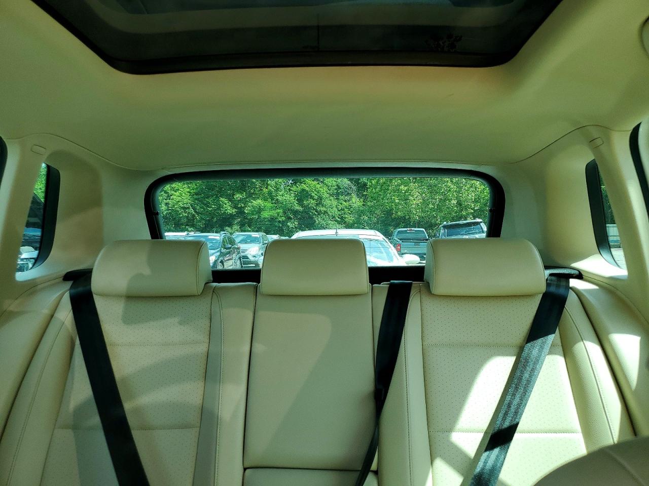 2011 VOLKSWAGEN TIGUAN