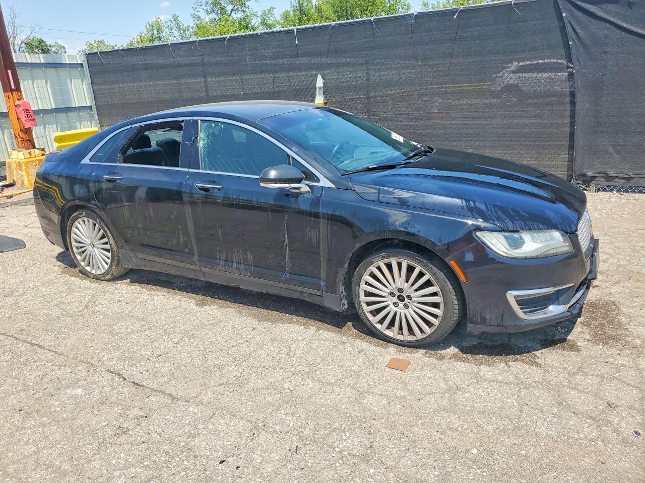 2017 LINCOLN MKZ