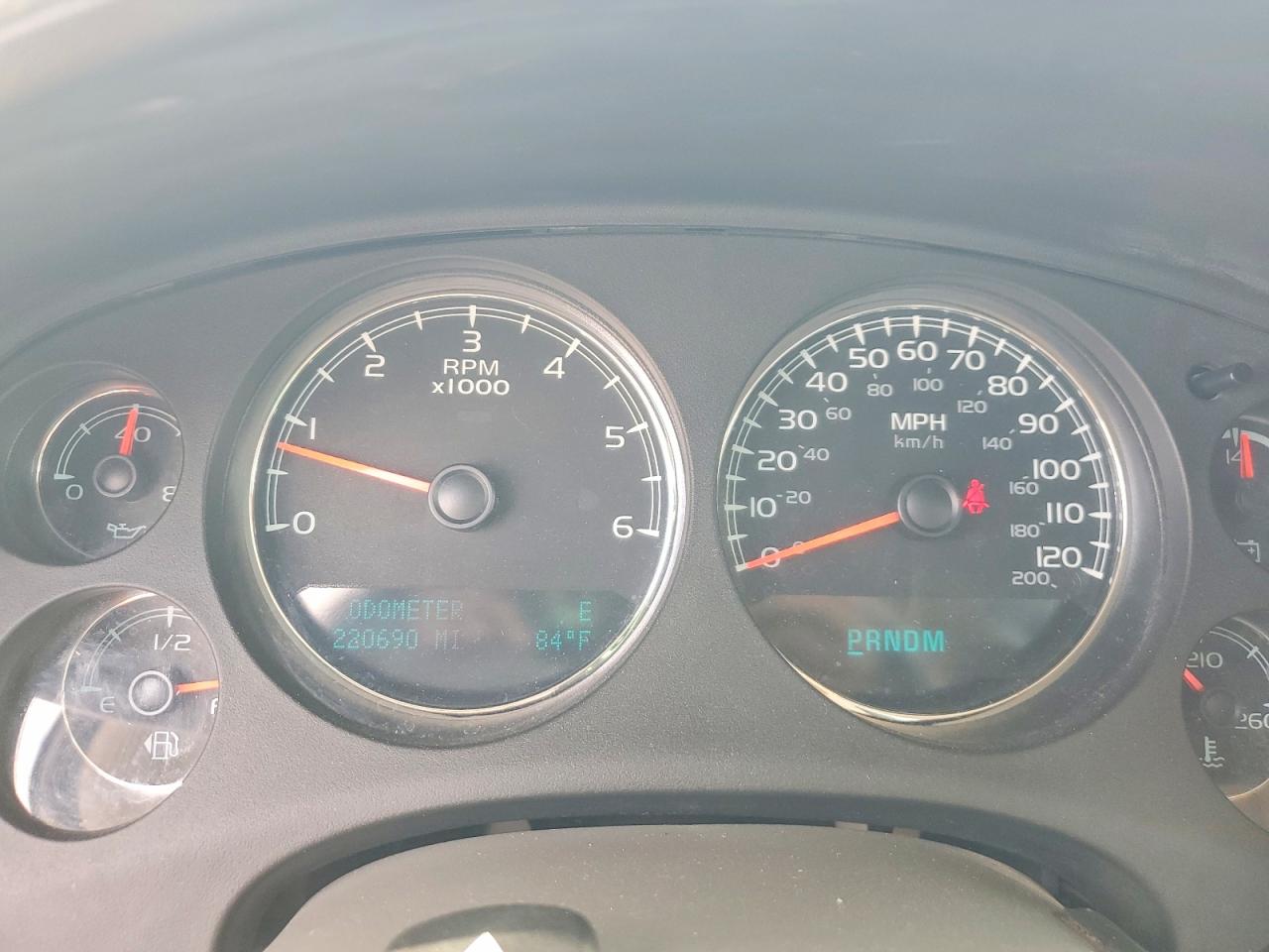 2011 CHEVROLET SUBURBAN