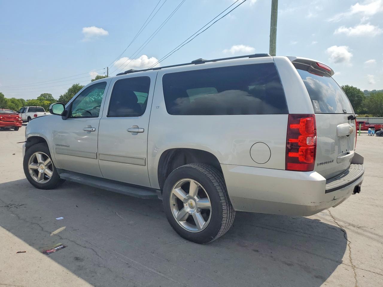 2011 CHEVROLET SUBURBAN