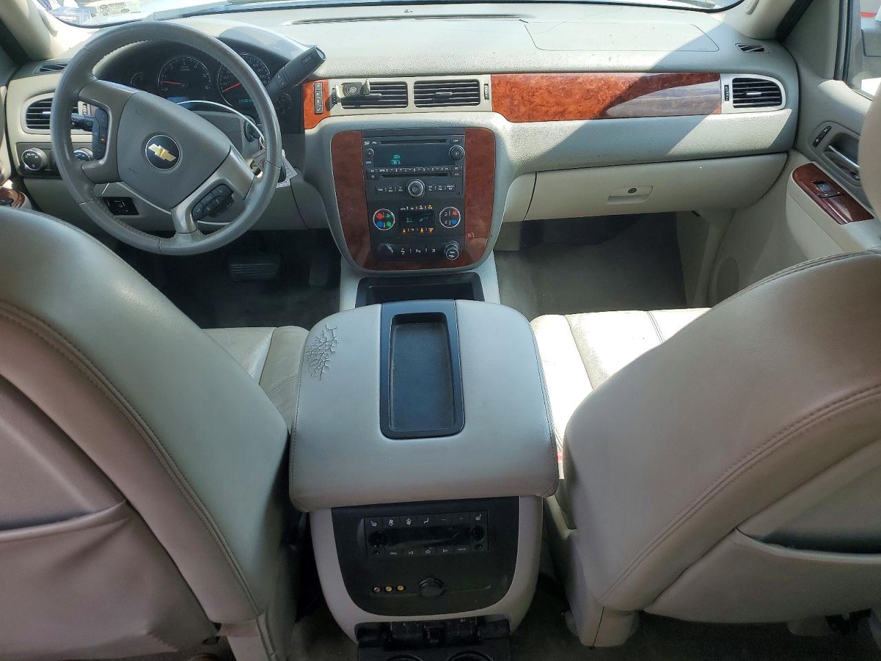 2011 CHEVROLET SUBURBAN