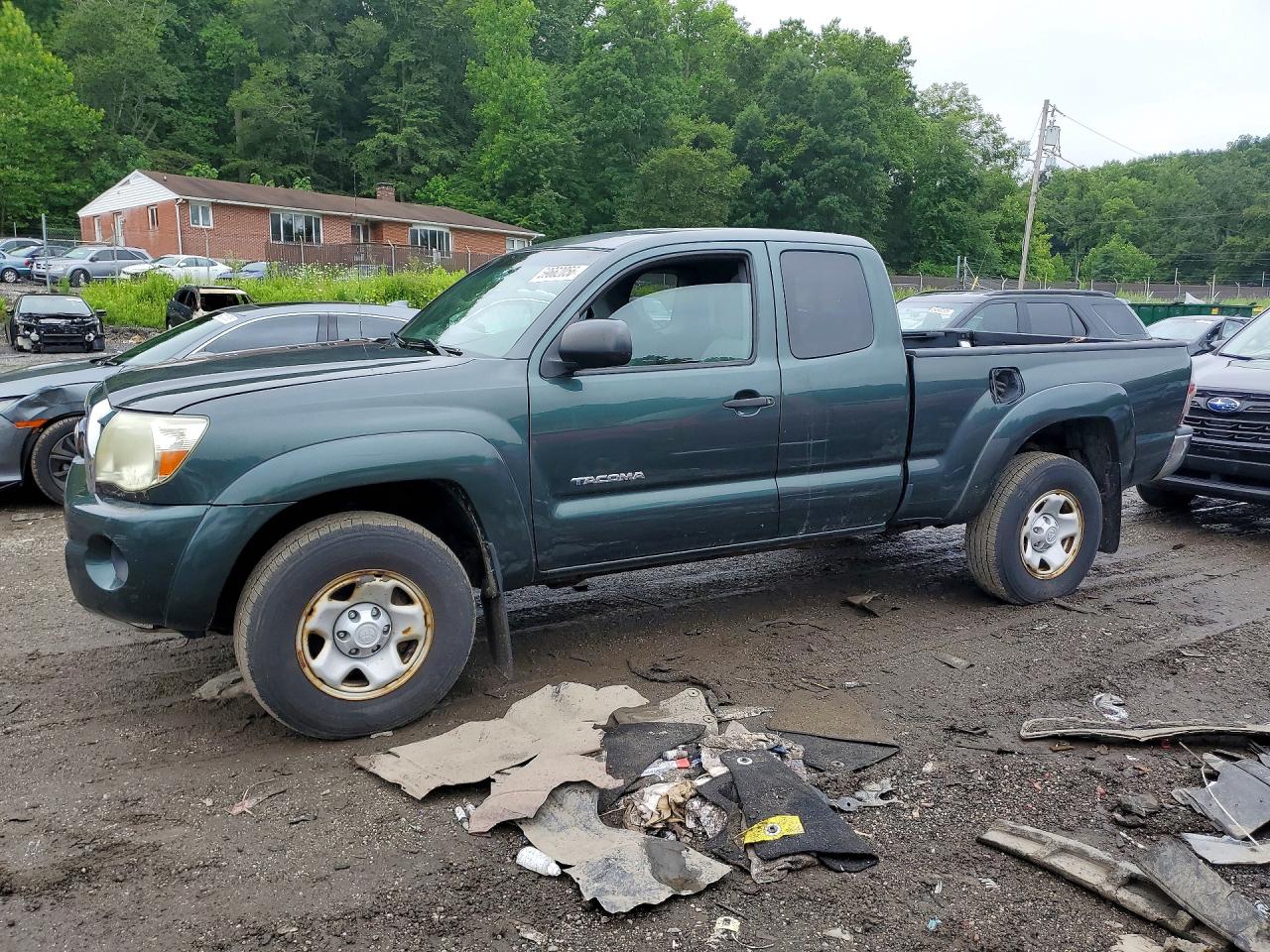 2011 TOYOTA TACOMA