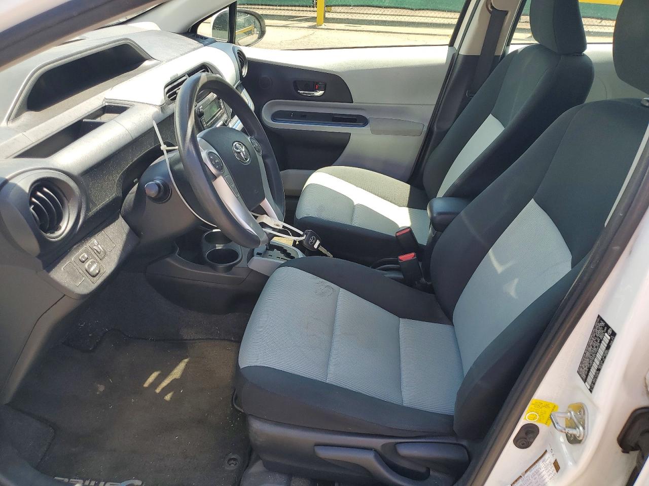 2012 TOYOTA PRIUS