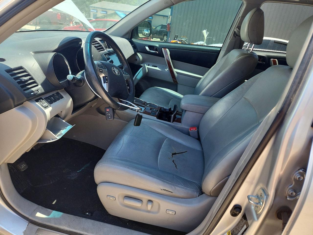 2013 TOYOTA HIGHLANDER