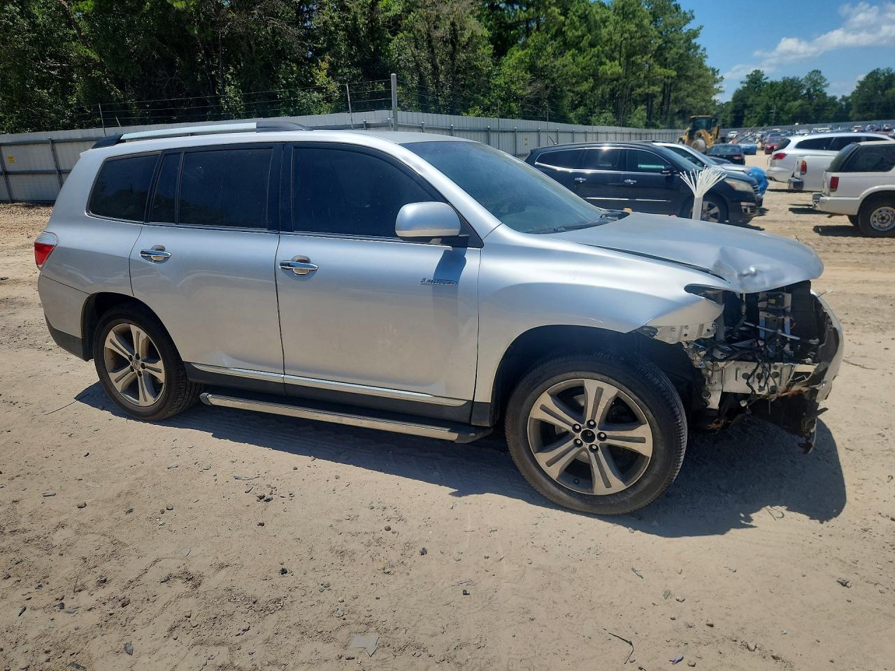 2013 TOYOTA HIGHLANDER