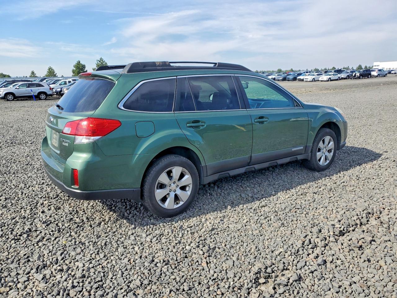2011 SUBARU OUTBACK