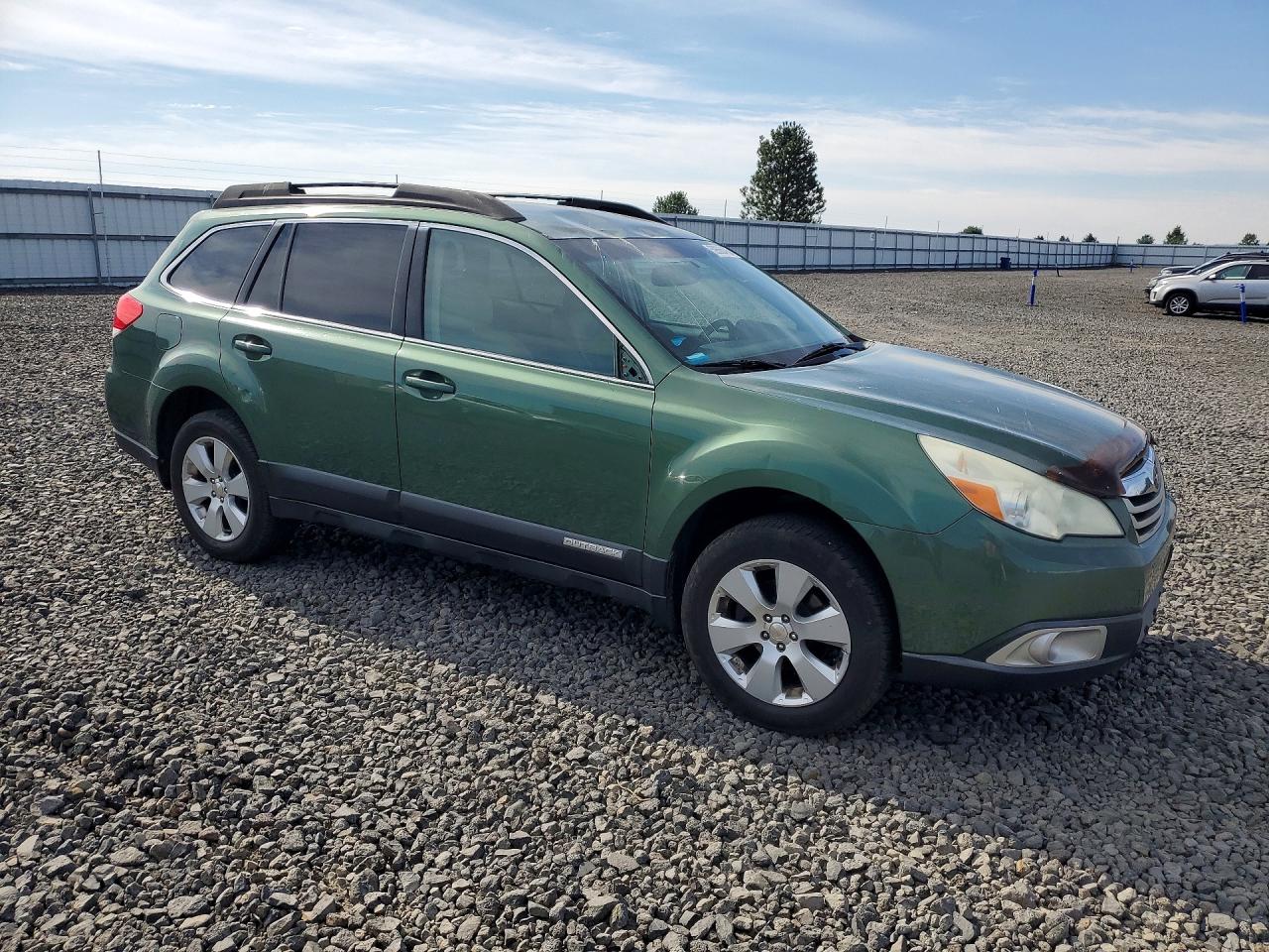 2011 SUBARU OUTBACK