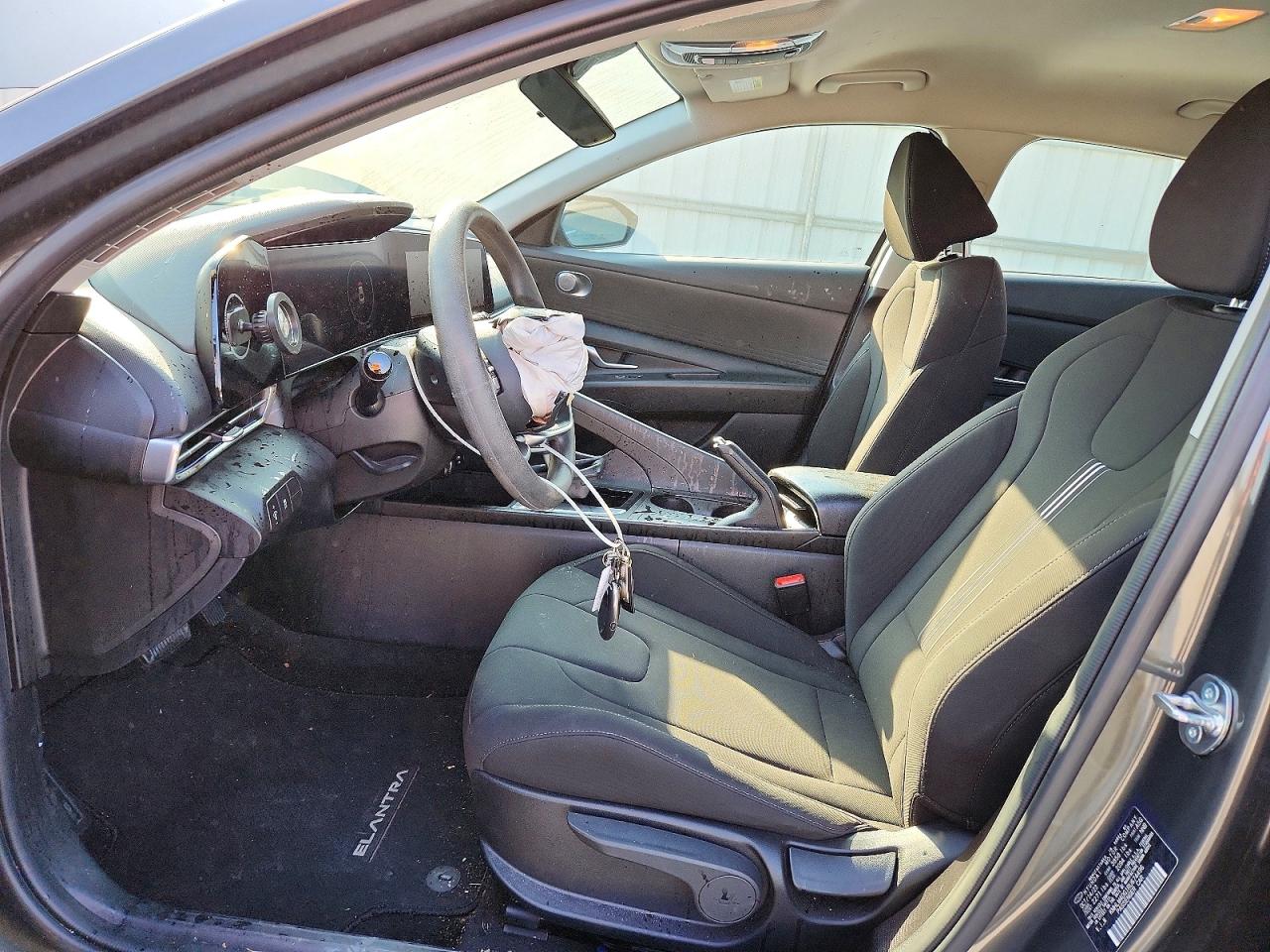 2024 HYUNDAI ELANTRA