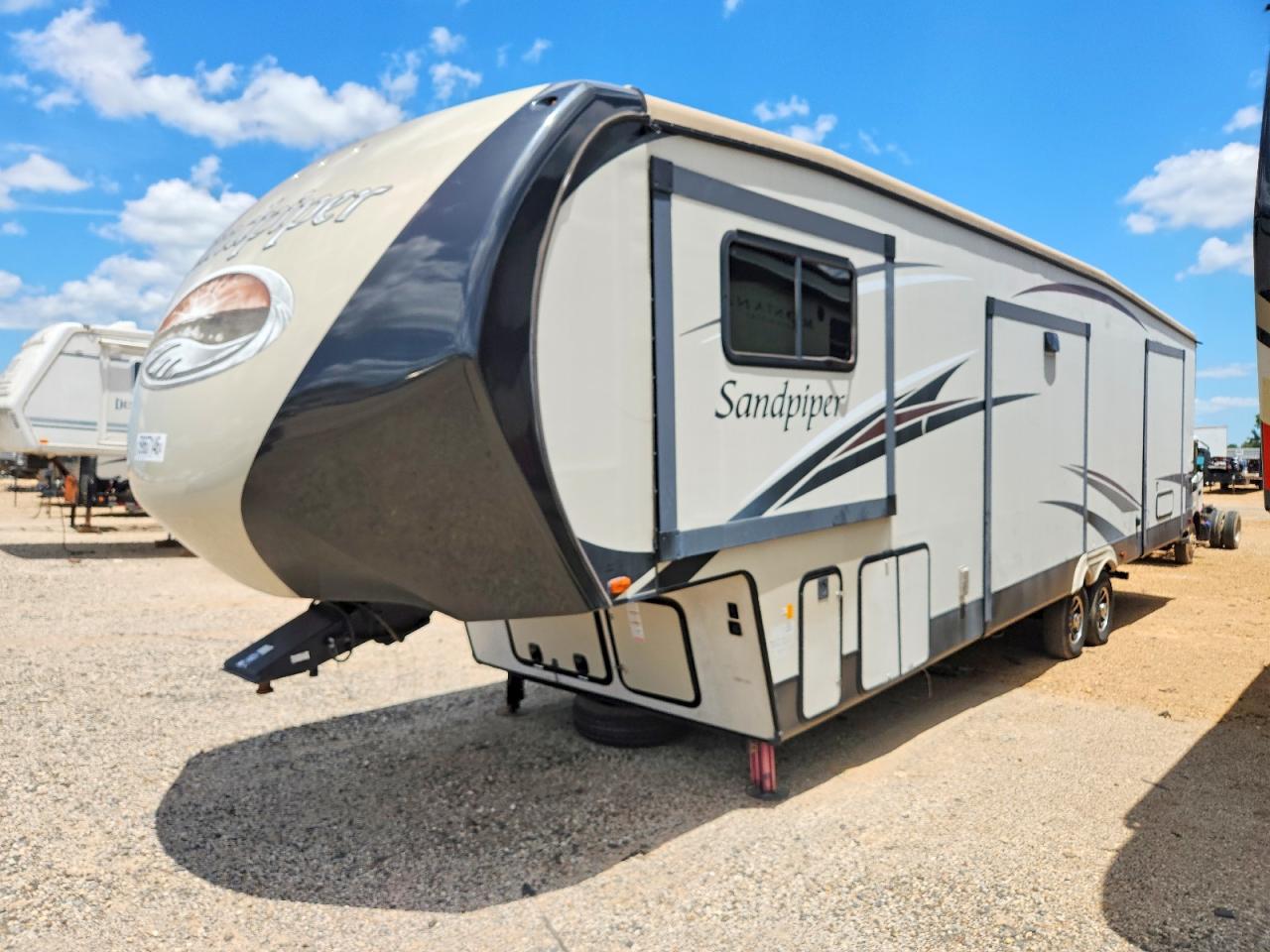 2016 SANDPIPER TRAILER