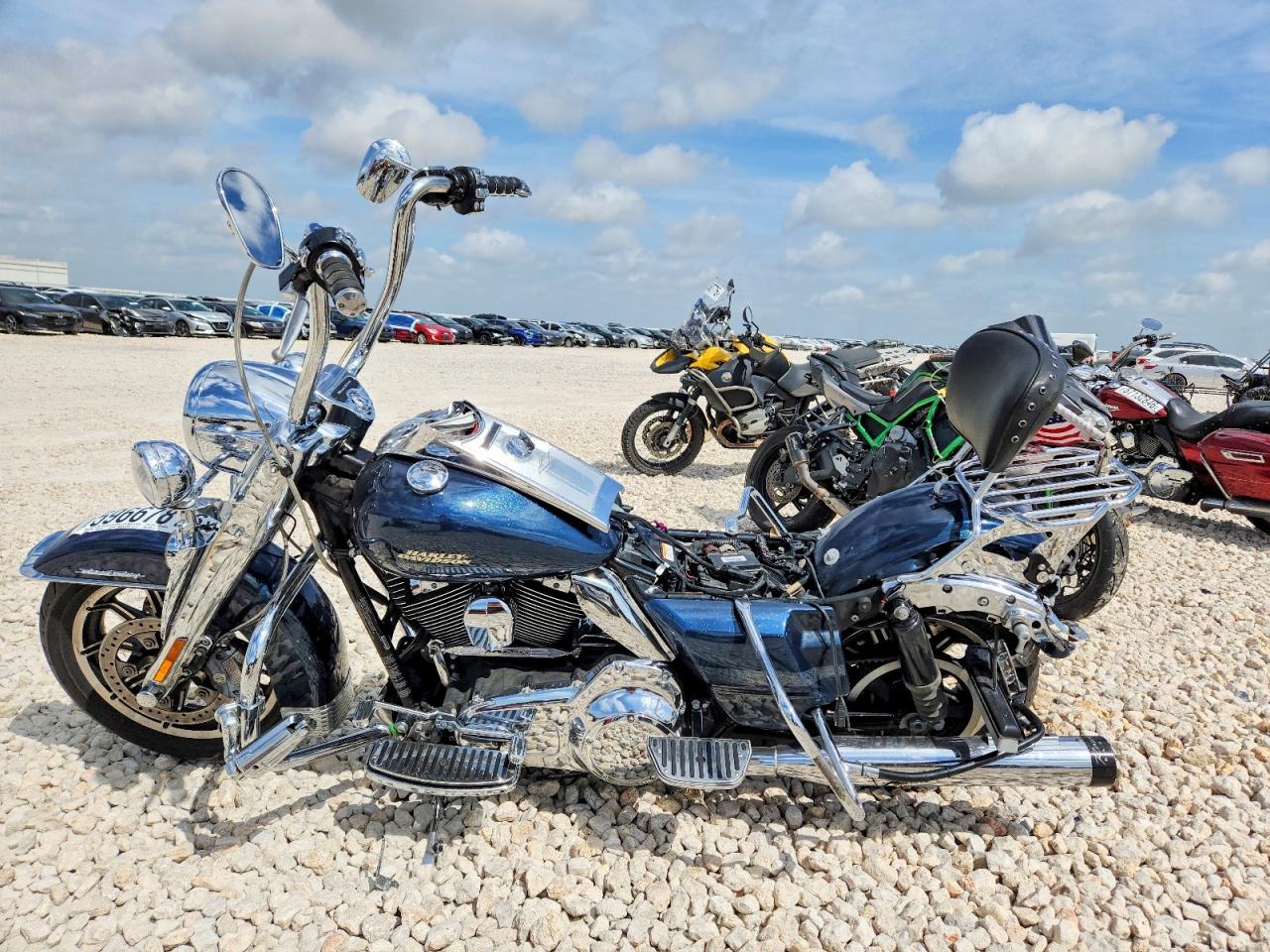 2016 HARLEY-DAVIDSON FL