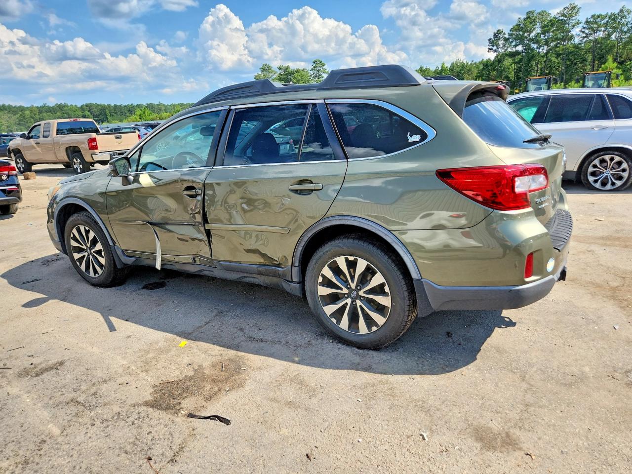 2015 SUBARU OUTBACK