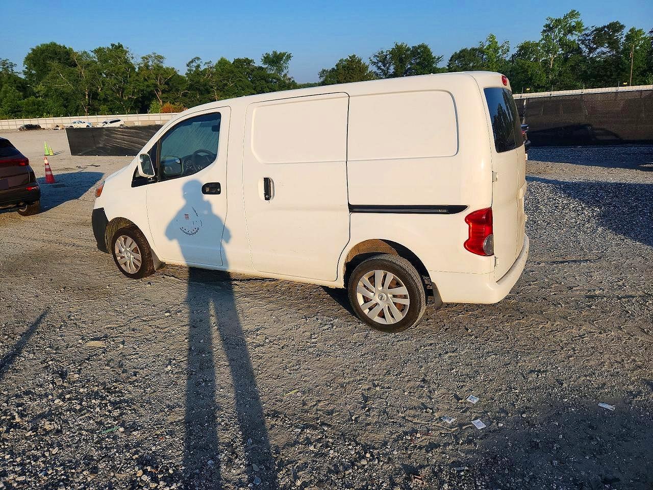2014 NISSAN NV