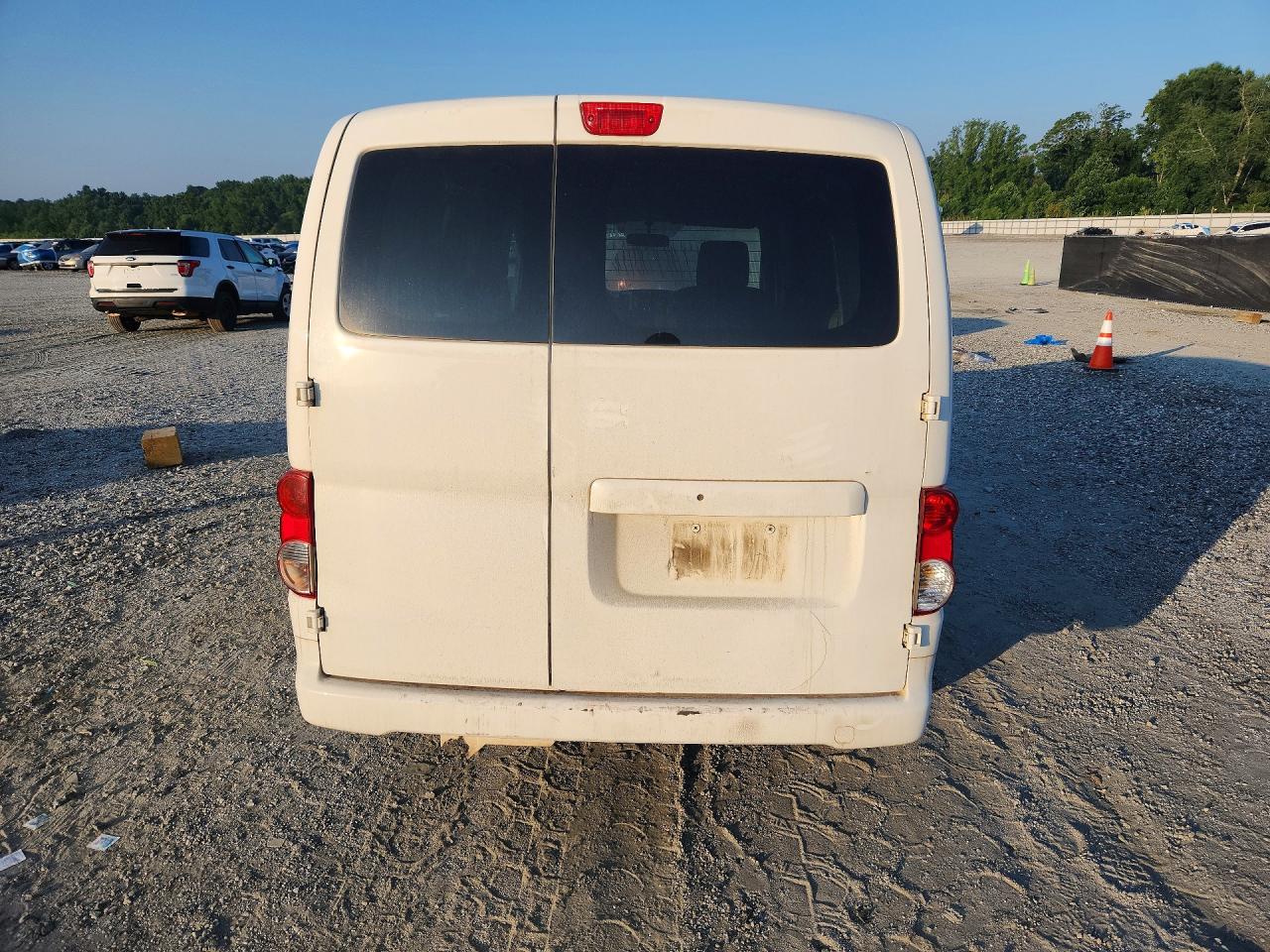 2014 NISSAN NV