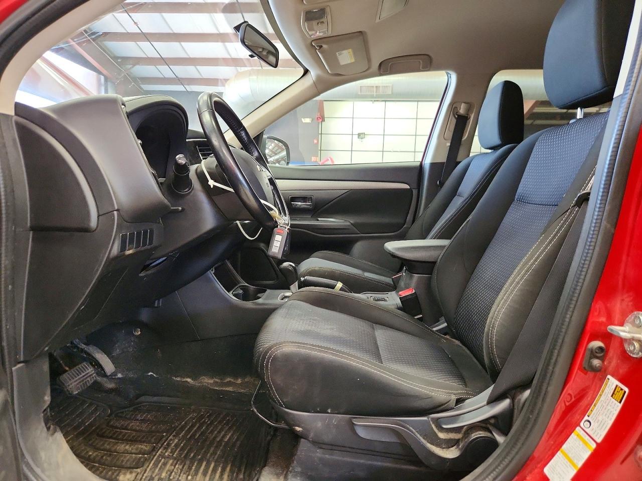 2016 MITSUBISHI OUTLANDER