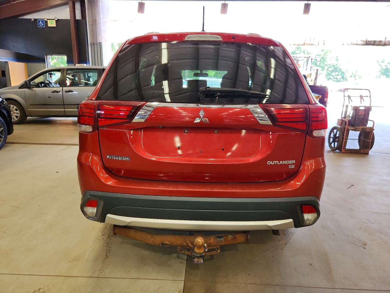 2016 MITSUBISHI OUTLANDER