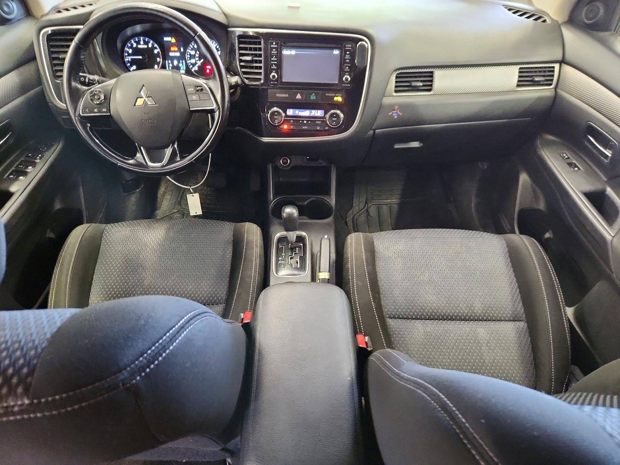 2016 MITSUBISHI OUTLANDER