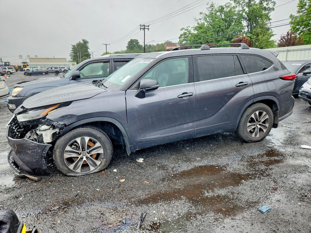 2021 TOYOTA HIGHLANDER