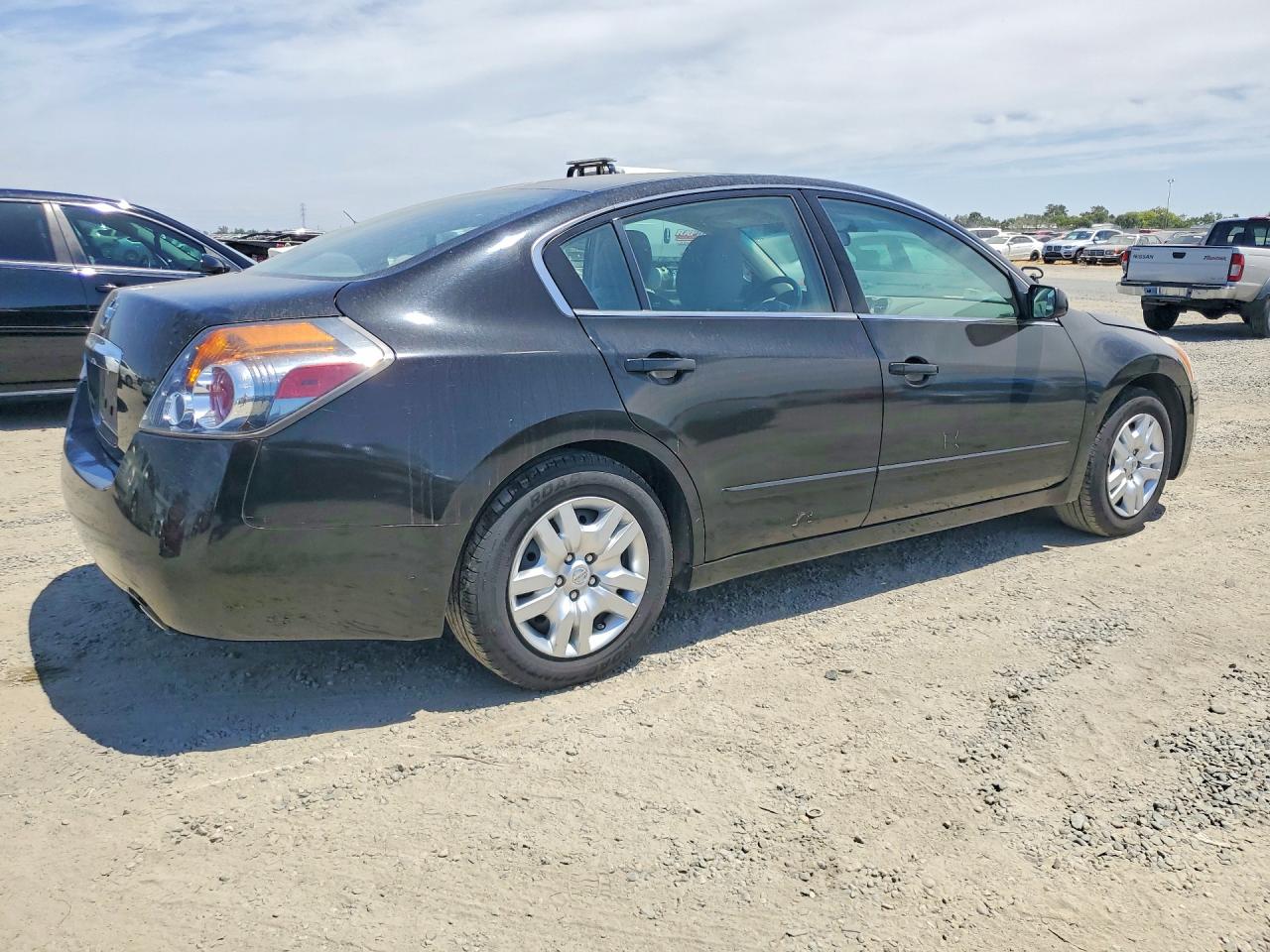 2010 NISSAN ALTIMA