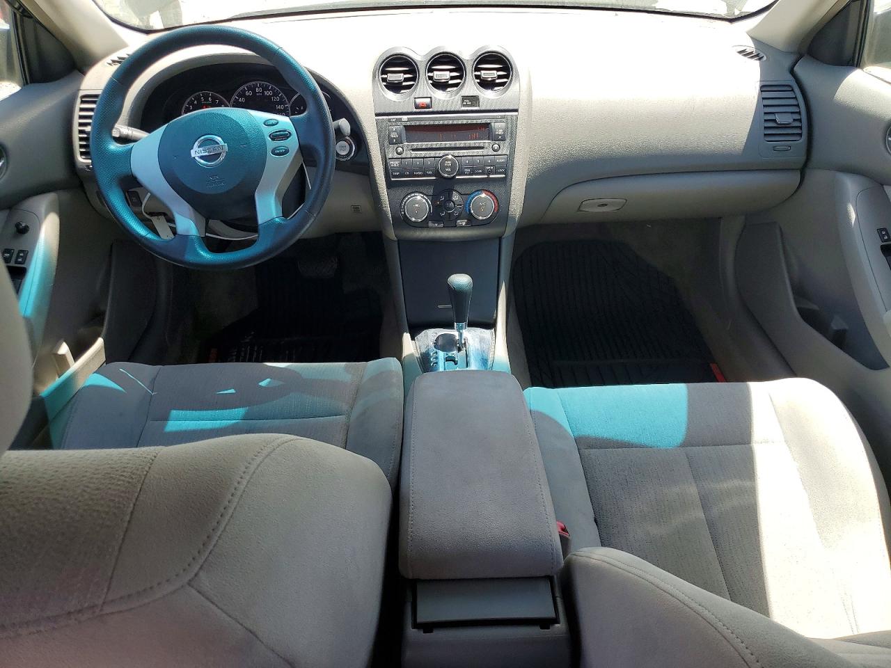 2010 NISSAN ALTIMA