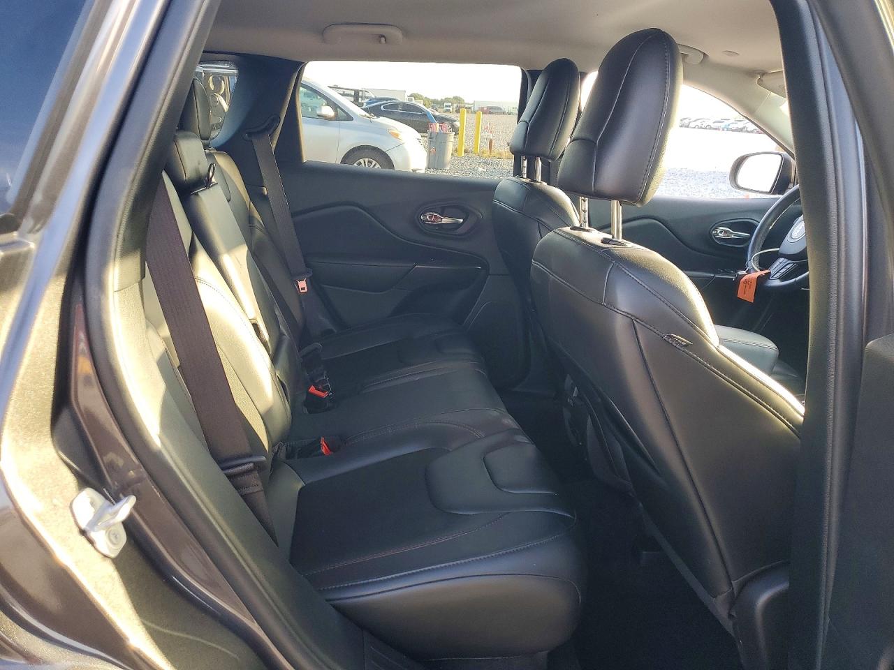 2020 JEEP CHEROKEE